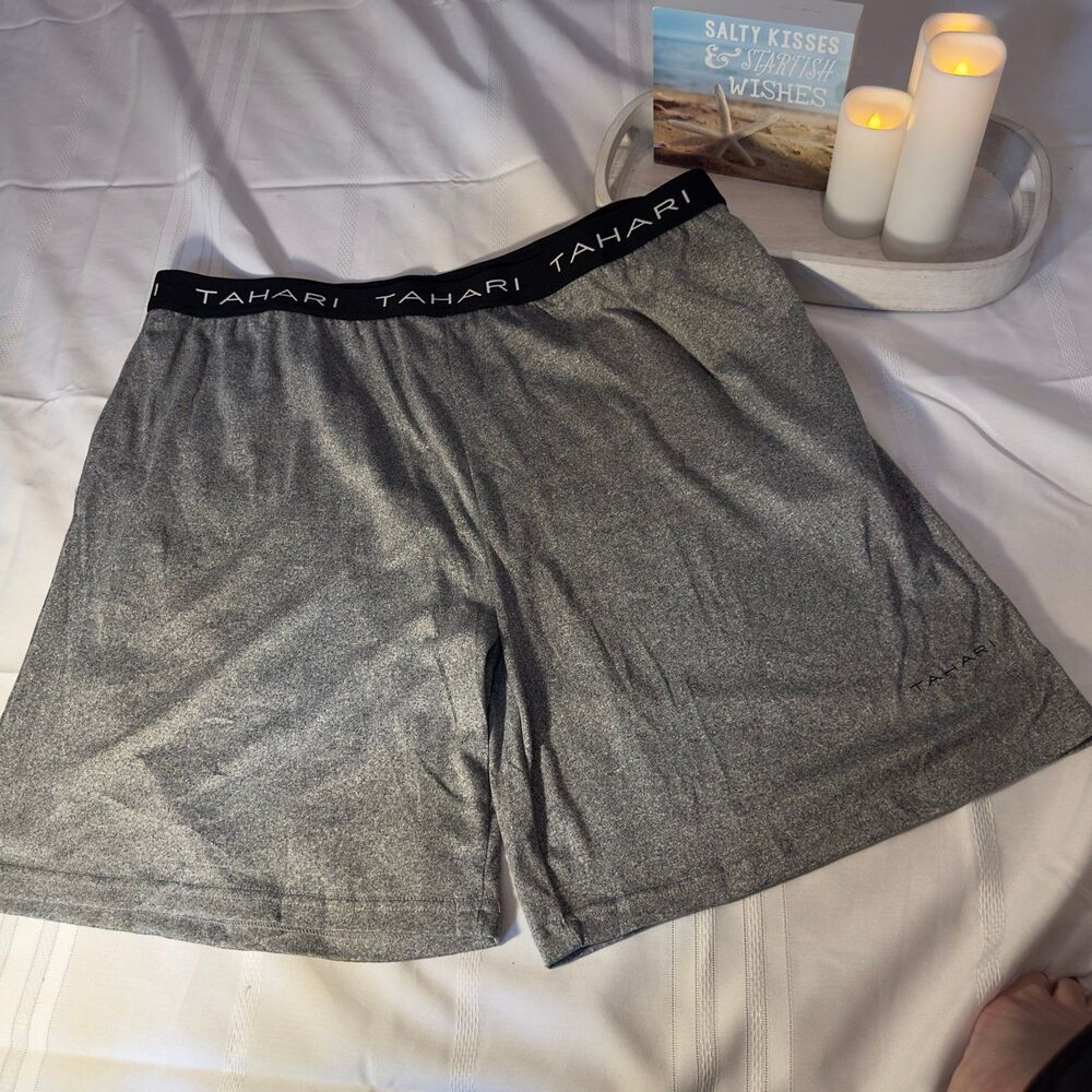 Tahari Shorts size XXL